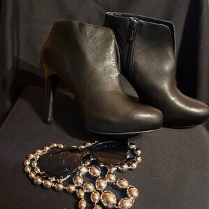 Jessica Simpson Sleek Black Heeled Boots